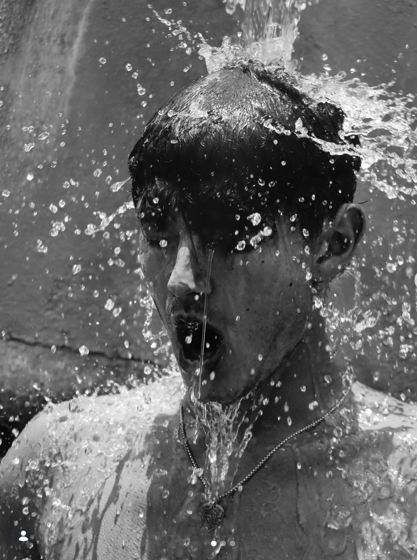 Fotografía Inmerción de Agua- Artista Fotografo: 𝑴𝒂𝒓𝒄𝒐 𝑺á𝒏𝒄𝒉𝒆𝒛 - Instagram: @soyelmarcodelasfotos Marketing Holistico be2be