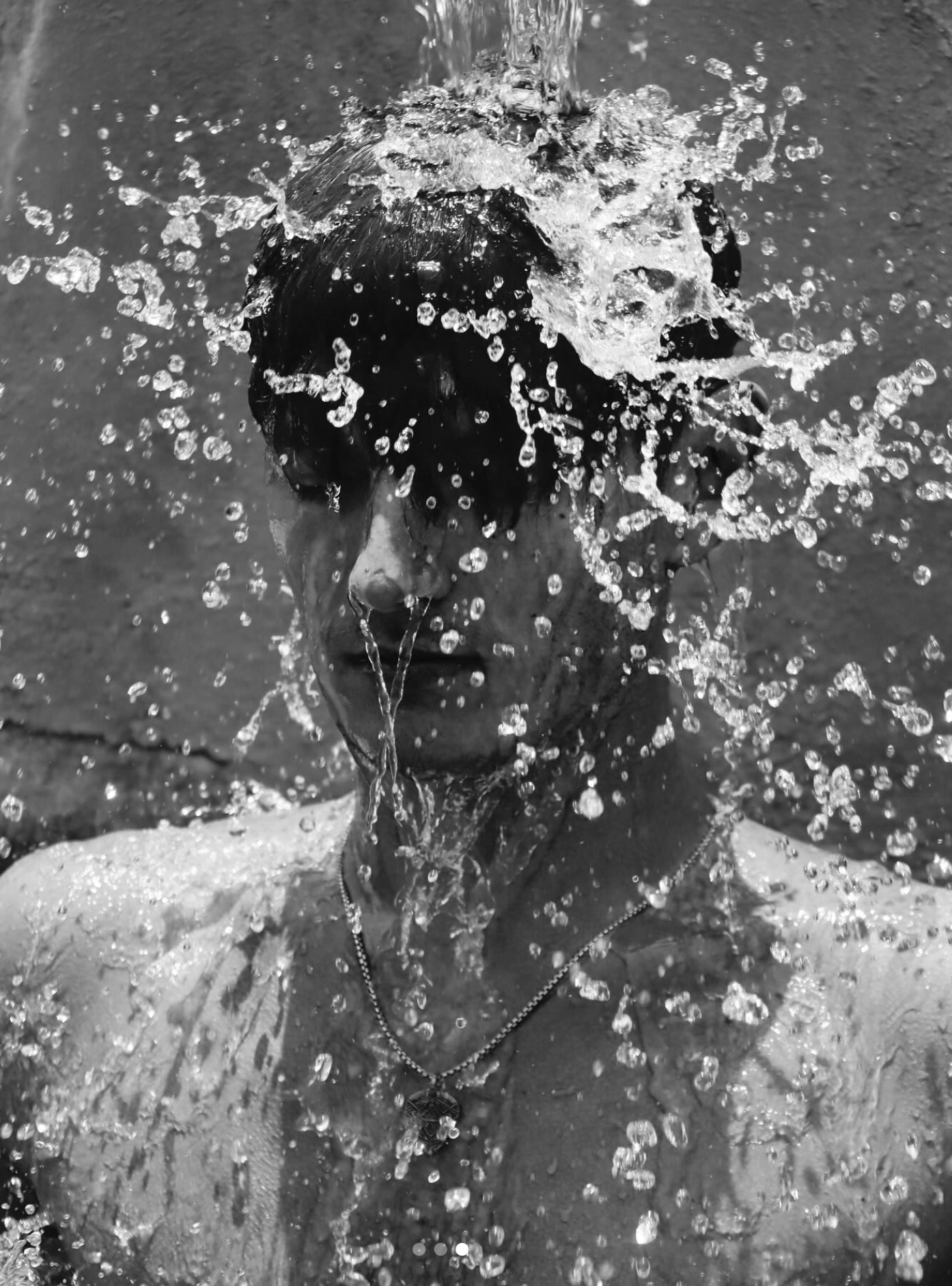 Fotografía Inmerción de Agua- Artista Fotografo: 𝑴𝒂𝒓𝒄𝒐 𝑺á𝒏𝒄𝒉𝒆𝒛 - Instagram: @soyelmarcodelasfotos Marketing Holistico be2be